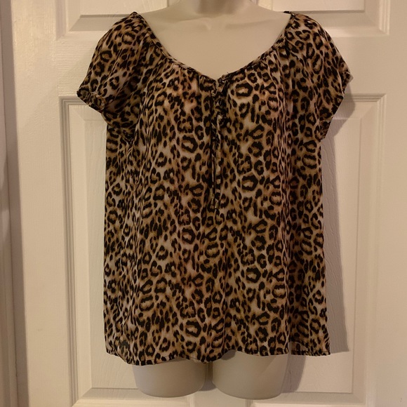 Forever 21 Tops - Forever 21 ShortSleeve AnimalPrint Blouse